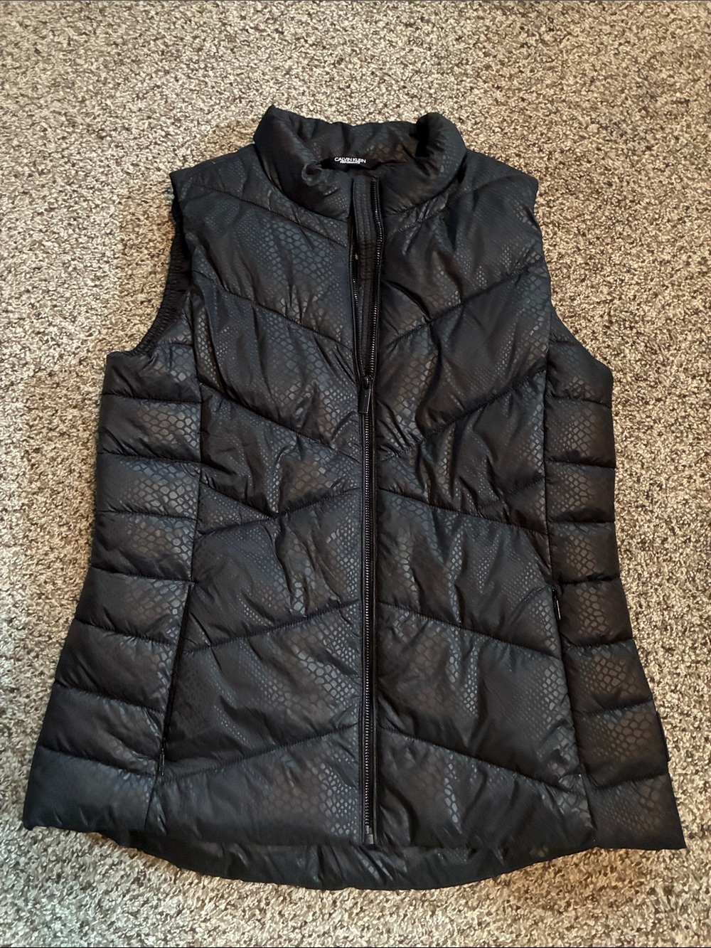 ⭐️ Calvin Klein Women’s Black Quilted Puffer Vest